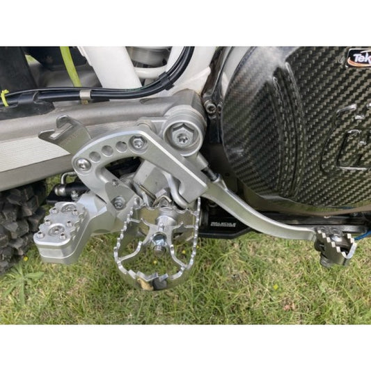 Twinpegs Husquarna 701 kit